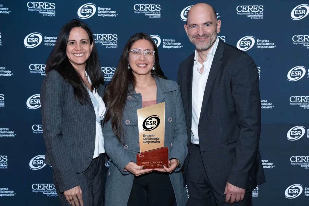 Nestlé Ecuador recibe por quinto año consecutivo el Distintivo ESR®